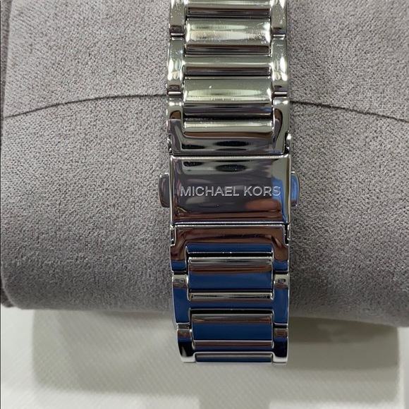 MK watch
